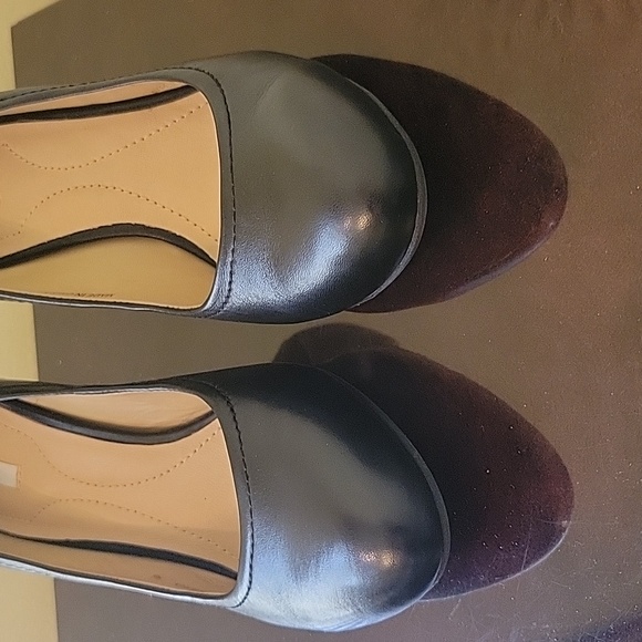 Shoes - Picture 2 of 9